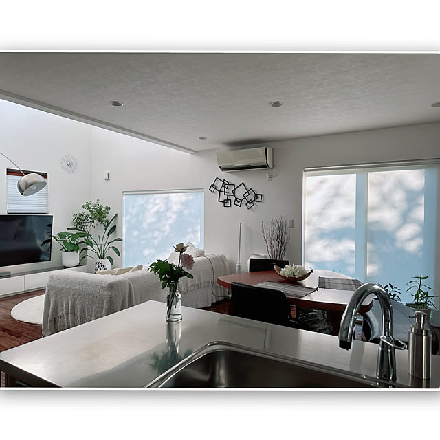 部屋全体/ロールブラインド/1日の中で好きな時間/三角テーブル/無印良品のランチョンマット...などのインテリア実例 - 2025-08-24 06:49:01