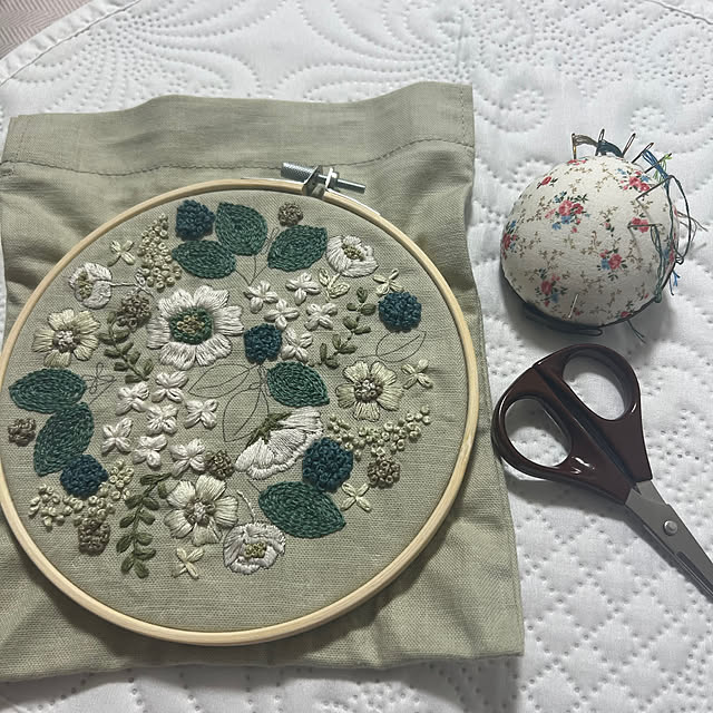 机/刺繍キット/刺繍初心者/記録用です(*´ｪ｀*)/刺繍大好き❤のインテリア実例 - 2025-05-19 11:41:22
