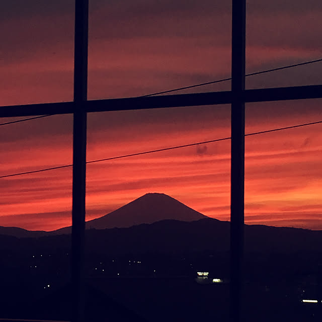 ベッド周り/窓辺/富士山が見える部屋/富士山/窓辺のインテリア...などのインテリア実例 - 2017-09-15 09:31:23