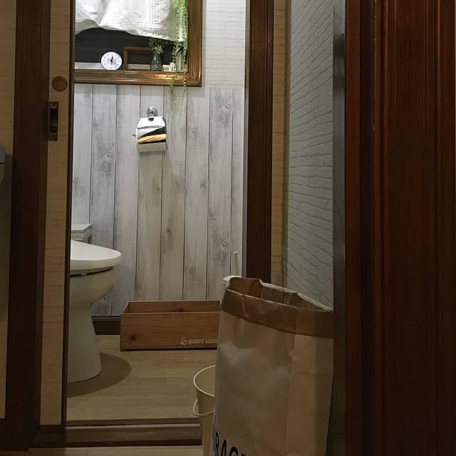 バス/トイレ/リメイクシート木目調/ワッツ ペーパーストレージバック/塩系インテリア？？/フェイクグリーンのインテリア実例 - 2017-06-11 00:30:16