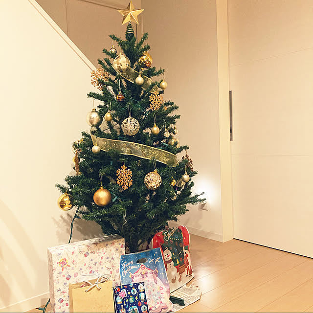 クリスマスプレゼント/クリスマスツリーオーナメント/クリスマスツリー/クリスマス/リビング...などのインテリア実例 - 2020-12-26 11:07:52