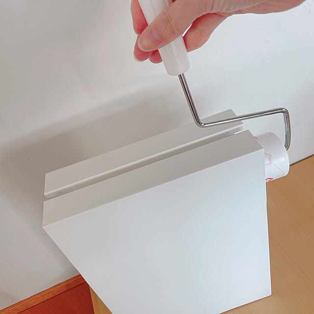 yunの山崎実業-tower タワー(山崎実業) カーペットクリーナースタンド CARPET CLEANER STAND リビング収納 コロコロ収納 スペアテープストックの家具・インテリア写真