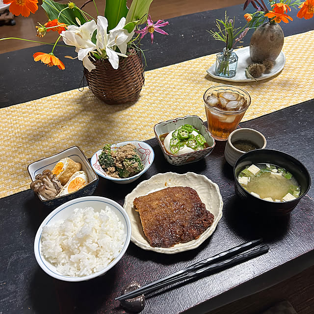 机/花籠/農協の花を飾る/息子の夕食/多肉植物...などのインテリア実例 - 2024-09-25 12:15:02