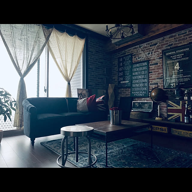 リビング/ラグ/カフェ風/アート/壁紙DIY...などのインテリア実例 - 2020-05-22 01:22:21