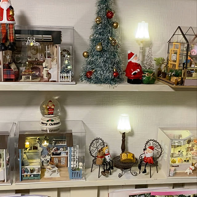 ハンドメイド雑貨/棚DIY/カメラマークだらけ/ミニチュアハウス/クリスマスディスプレー...などのインテリア実例 - 2020-12-20 08:57:45