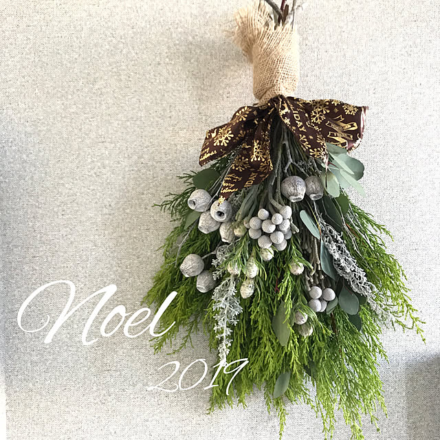 スワッグ/クリスマススワッグ手作り/クリスマススワッグ/クリスマス/かっこいいも可愛いも好き♡...などのインテリア実例 - 2019-12-18 10:33:53