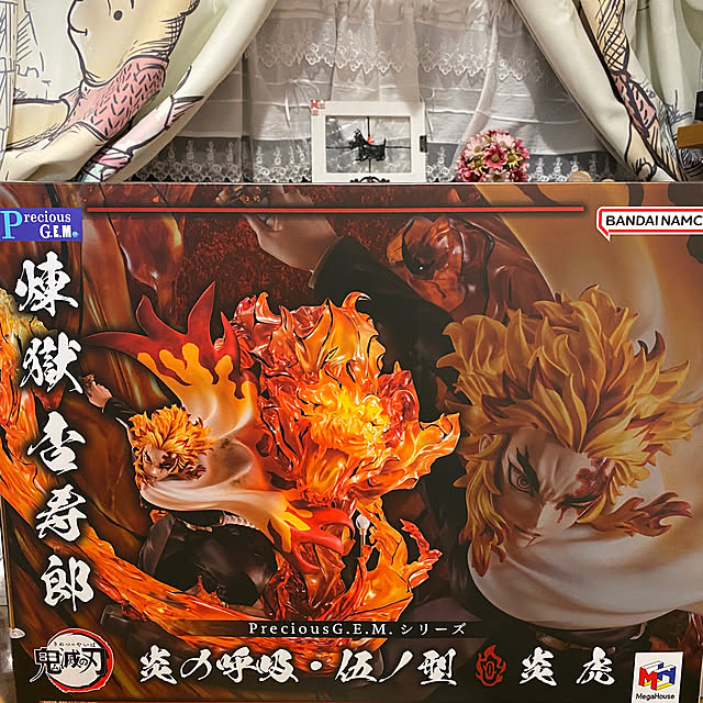 フィギュア 煉獄杏寿郎のおしゃれなアレンジ・飾り方の フィギュア 煉獄杏寿郎のおしゃれなアレンジ・飾り方の