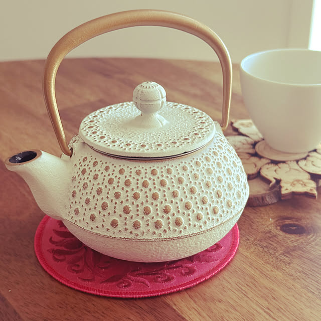 自宅カフェ/お湯呑み/ホワイト×ゴールド/南部鉄器/コースターはネコ...などのインテリア実例 - 2023-11-18 10:51:47