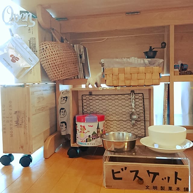 棚/ワイン木箱リメイク/無印良品/すっきりとした暮らし/使いやすく...などのインテリア実例 - 2017-01-15 16:29:30