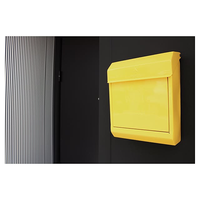 keiの-【郵便 ポスト】 【ART WORK STUDIO （アートワークスタジオ）】 ユーエス メールボックス2 [TK-2078] - U.S. Mail box 2- [ガーデニング POST ポスト アメリカン 郵便ポスト 鍵付き 壁掛け 郵便受け ダイヤル錠 おしゃれ ステンレス 北欧]の家具・インテリア写真