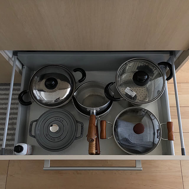 Chokoのstaub-ストウブ ココット ラウンド 18cm グラファイトグレー 18 両手鍋の家具・インテリア写真