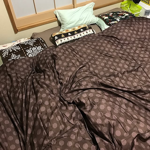 ベッド周り/散らかっててすみません/いいね&コメ&フォロー感謝です♡/しまむらのインテリア実例 - 2016-11-06 21:39:08