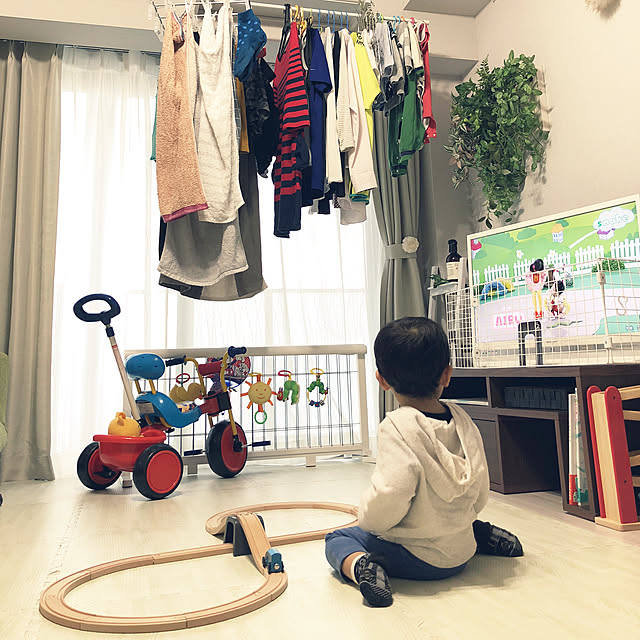 kobobomamaの森田アルミ工業-森田アルミ工業 WALLY-W740 室内物干し　シェルフタイプ　【Wally　ウォーリー】　巾＝740ミリ　色：ミルクホワイト WALLYW740の家具・インテリア写真