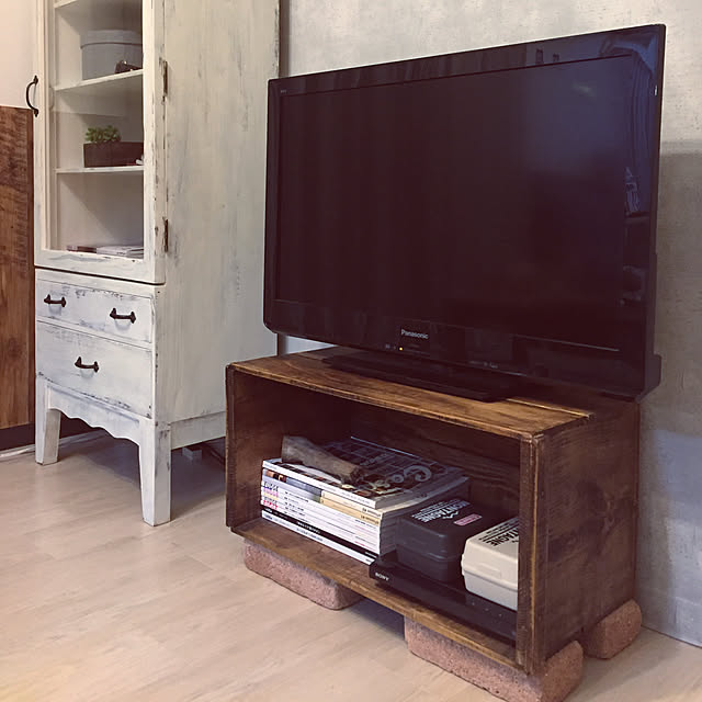 りんご箱でテレビ台のおすすめ商品とおしゃれな実例 | RoomClip りんご箱でテレビ台のおすすめ商品とおしゃれな実例 | RoomClip