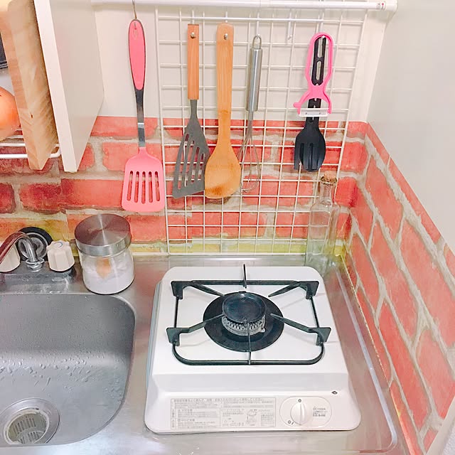 キッチン/レンガシート/100均/DIY/一人暮らし...などのインテリア実例 - 2016-10-13 16:54:55