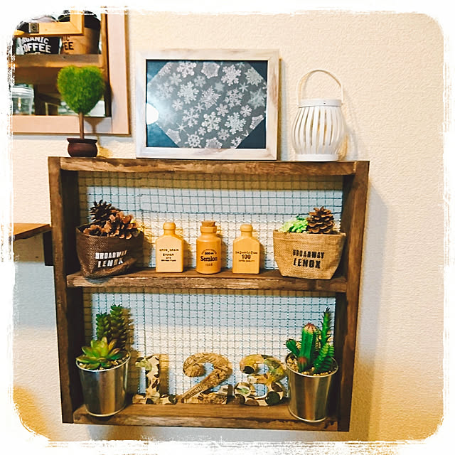 棚/DAISO＆セリア＆雑貨/フォトフレーム/デザインペーパー/まつぼっくり...などのインテリア実例 - 2017-12-31 10:16:05