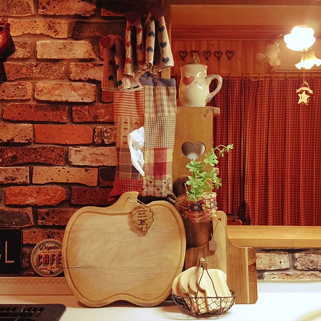 キッチン/れんが壁紙/ダイソー/まな板/赤が好き♡...などのインテリア実例 - 2017-06-16 19:22:36