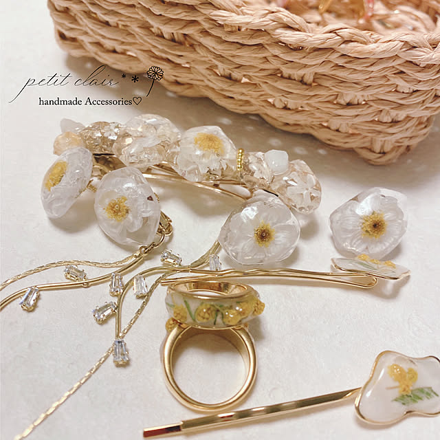 ドライフラワーアクセサリー/オーダーうけつけます(*^^*)/ハンドメイドアクセサリー/大人可愛い/委託先♡雑貨屋さん...などのインテリア実例 - 2021-01-28 06:21:31