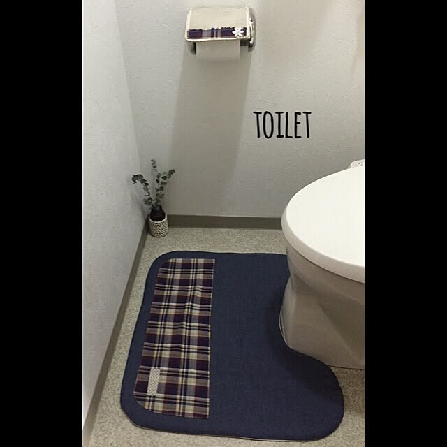 バス/トイレ/ハンドメイド♡/朝からトイレ写真でごめんなさい/瓶カバーは母手作り/ユーカリドライ...などのインテリア実例 - 2015-04-16 07:49:25