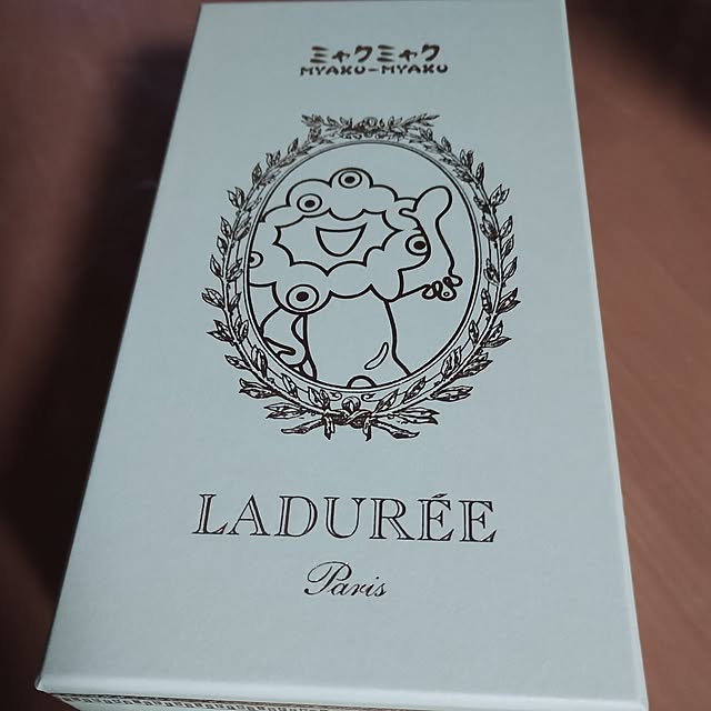 リビング/ねこのいる暮らし/laduree/ミャクミャク/旧岩崎邸庭園...などのインテリア実例 - 2025-04-24 13:47:16