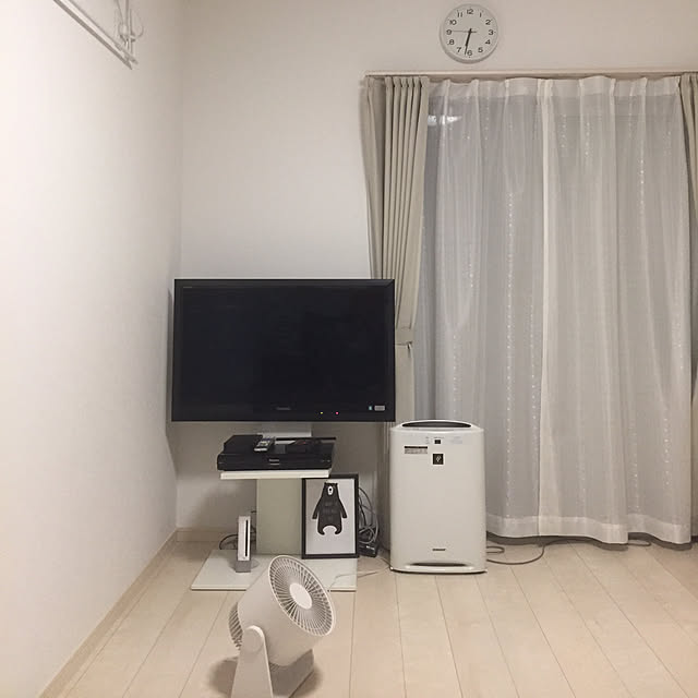 kaonの-グッドデザイン賞受賞 テレビ台 WALLインテリアテレビスタンドV2 ロータイプ 32~60v対応 壁寄せテレビ台 テレビボード TVスタンド 背面収納 コード収納 ホワイト 白 ブラック 黒 ウォールナット ブラウン 震度7耐震試験済み EQUALS イコールズの家具・インテリア写真