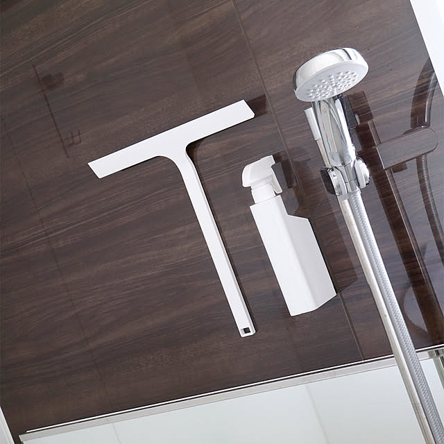 miyaのtower-tower タワー(山崎実業) マグネットスプレーボトル Magnetic Spray Bottle ディスペンサースプレー 詰め替え用スプレーボトル 磁石式の家具・インテリア写真