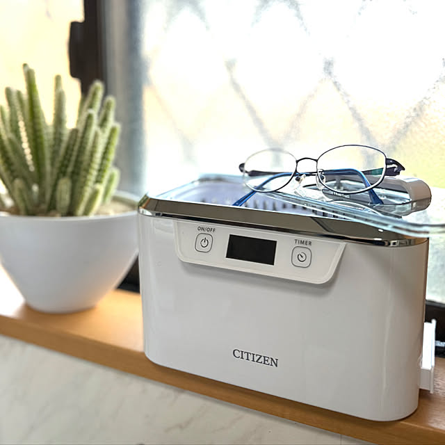mizuyoのシチズン・システムズ-シチズン 超音波洗浄器 SWT710 2つの振動子で強力洗浄 約800ml大容量 過熱防止機能 サーモスタット搭載の安全設計 ５段階タイマー機能 眼鏡 時計 貴金属 入れ歯 超音波洗浄機の家具・インテリア写真