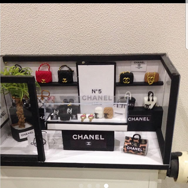 白❣️CHANEL店舗用ディスプレイ/木製 白❣️CHANEL店舗用ディスプレイ/木製