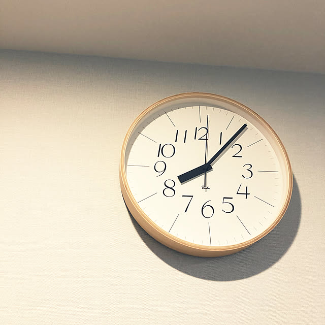 fuのLemnos-レムノス 掛け時計 アナログ 電波時計 天然色木地 リキクロック RIKI CLOCK RC WR08-26 Lemnos ベージュ 直径:30.5㎝の家具・インテリア写真