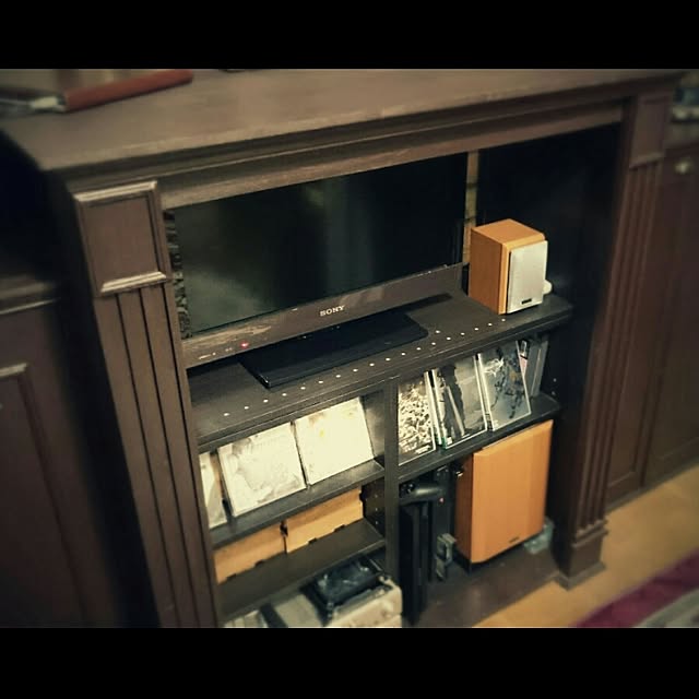 DIY マントルピース風TV台のインテリア・手作りの実例 DIY マントルピース風TV台のインテリア・手作りの実例