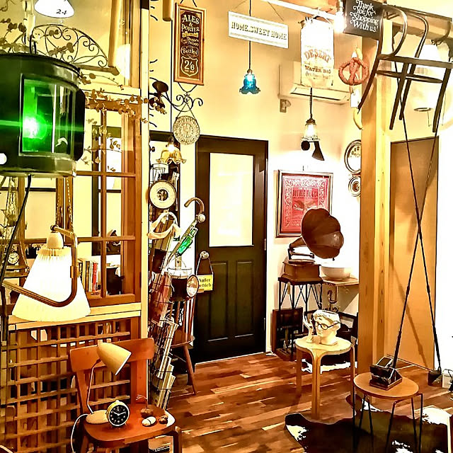 部屋全体/好きなものに囲まれて暮らす/好きなものに囲まれた暮らし/タグ付けが出来ない/看板...などのインテリア実例 - 2021-12-22 20:19:17