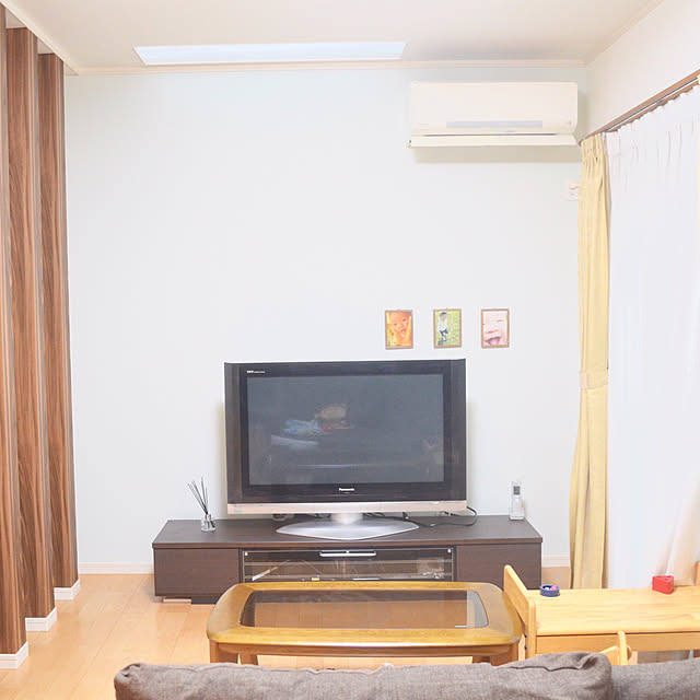 Suの大和屋-Buono3 ブォーノ3 ブォーノスリー デスク&チェア ブォーノ ヴォーノ キッズデスク キッズチェア ミニデスク 木製 シンプル ナチュラル 子ども 子供 子供用 子供用机 子供用椅子 木製デスク 木製チェア デスクセット 名入れOKの家具・インテリア写真