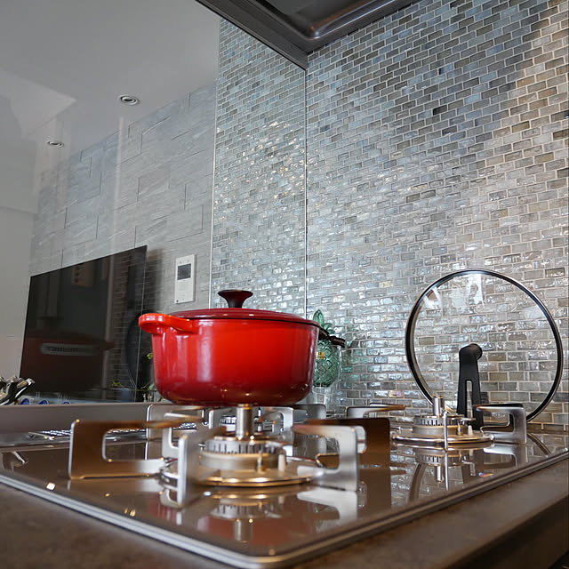 chakomamaのル・クルーゼ(Le Creuset)-ル・クルーゼ(Le Creuset) 鋳物 ホーロー 鍋 ココット・ロンド 22 cm オレンジ ガス IH オーブン 対応 【日本正規販売品】の家具・インテリア写真