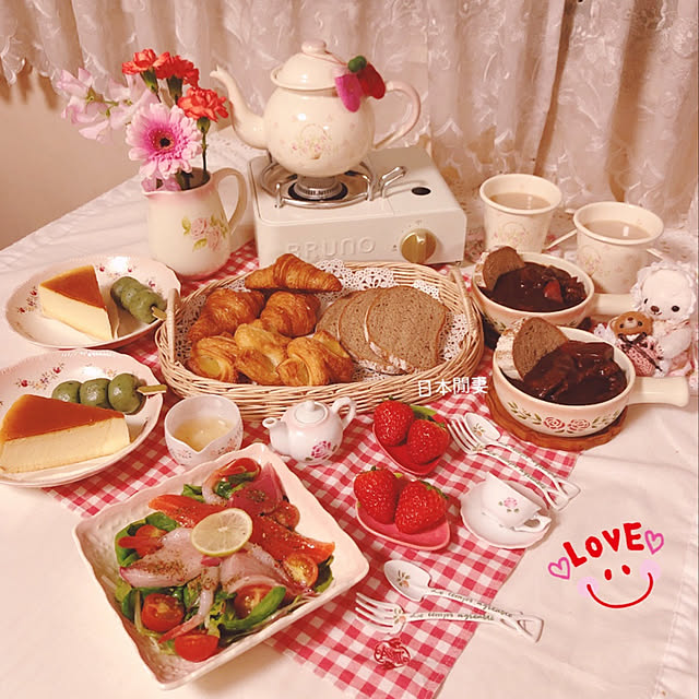 お気に入りのかご・バスケット/フレンチシャビー/アンティーク家具/カフェ風インテリア/ペットと暮らすインテリア...などのインテリア実例 - 2023-01-19 00:37:41