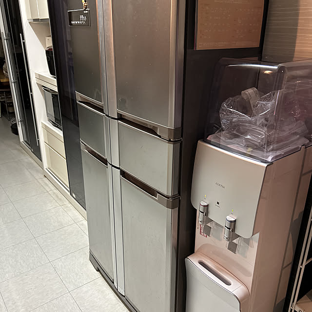 akiの山崎実業-tower タワー(山崎実業) 倒して置ける冷水筒 HORIZONTAL LAYING WATER CONTAINER 麦茶ボトル お茶ボトル ピッチャーの家具・インテリア写真