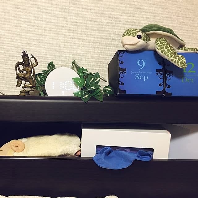 ベッド周り/何処かの国の人形形呼び鈴/琉球グラスの箱/呼び鈴/ひつじさんのアイピロー...などのインテリア実例 - 2017-01-08 11:13:59