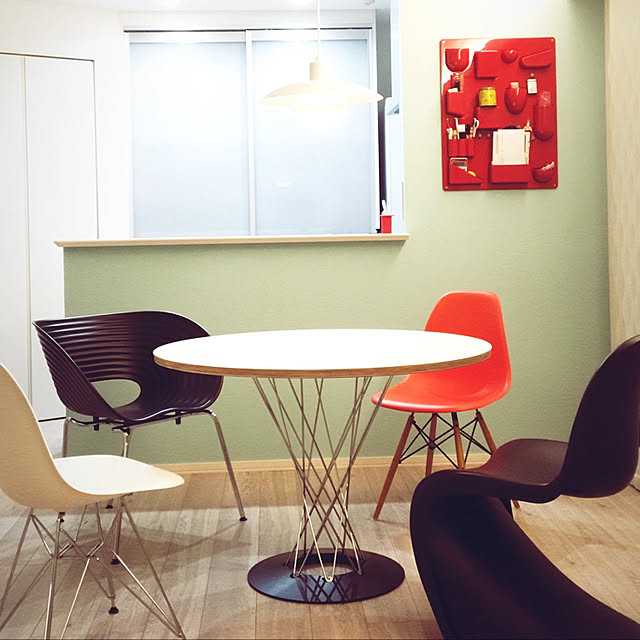 vitra トムバックチェアのおすすめ商品とおしゃれな実例 vitra トムバックチェアのおすすめ商品とおしゃれな実例