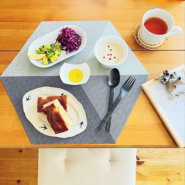 pika.の-BY MAY ( バイ メイ ) 六角形 Polygon Placemat ( ポリゴン プレイスマット ) 2枚セット / コンクリート 【 正規販売店 】.の家具・インテリア写真