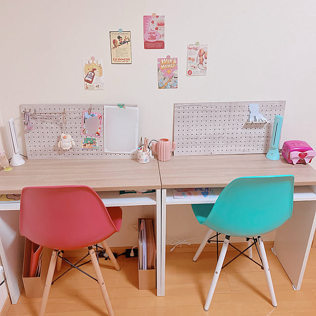 机 ポップのおしゃれなインテリア・部屋・家具の実例 机 ポップのおしゃれなインテリア・部屋・家具の実例