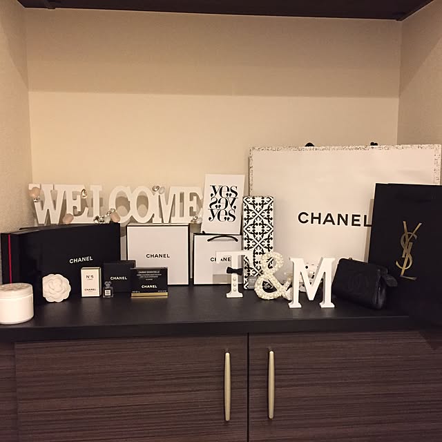 CHANELの商品を使ったおしゃれなインテリア実例 | RoomClip CHANELの商品を使ったおしゃれなインテリア実例 | RoomClip