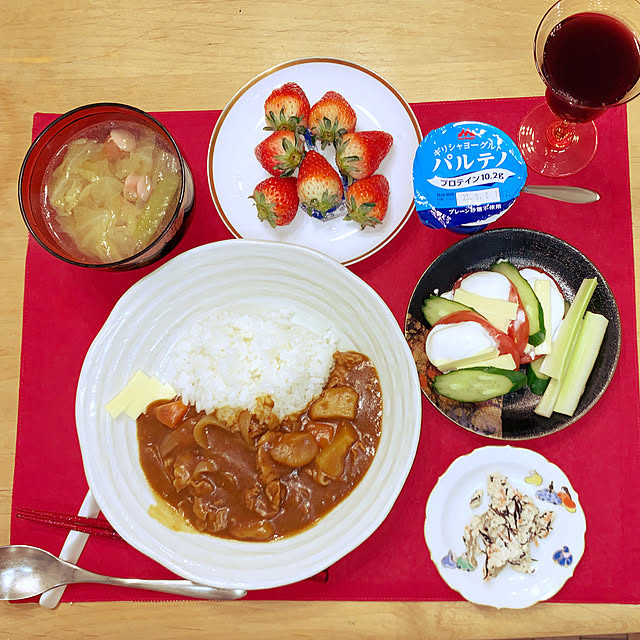 赤ワイン/夫が作ったスープ/デザートは苺/夫が作ったカレー/夕食...などのインテリア実例 - 2023-04-23 20:01:05