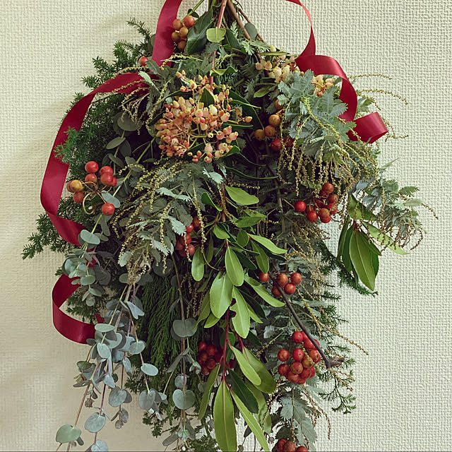 クリスマススワッグ初挑戦/クリスマススワッグ/スワッグ作ってみました/スワッグ手作り/クリスマスディスプレイ...などのインテリア実例 - 2020-11-26 18:22:32