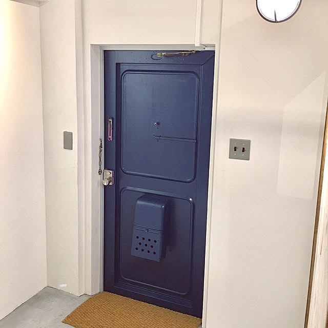 玄関/入り口/海外インテリアに憧れる/辛口/男前/水性塗料...などのインテリア実例 - 2017-09-19 23:50:26