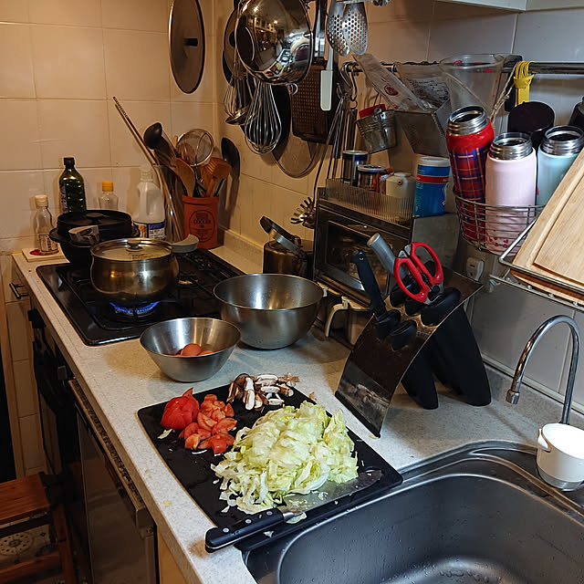 okyosan101の佐藤商事-柳宗理 ボウル 27cm ステンレスボール （ 調理器具 食器 キッチンツール ステンレス製 深型 キッチン ボール 27センチ 調理用ボール ステンレス食器 日本製 ）の家具・インテリア写真