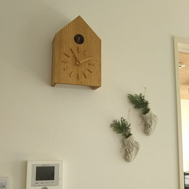 naomin0の-モア トゥリーズ モア ツリーズ more trees 鳩時計 カッコー時計 ふいご式 ウォールクロック 壁掛け時計 置時計 モミ・クルミ ムーブメント：クォーツ デザイナー：深澤 直人 デザイン インテリア 天然木 【RCP】【smtb-KD】【HLS_DU】の家具・インテリア写真
