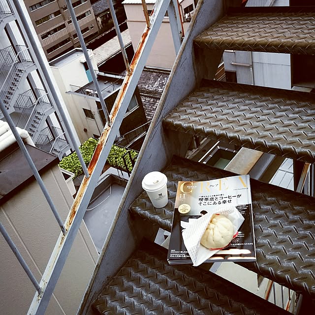部屋全体/非常階段/クレア/雑誌/コーヒー...などのインテリア実例 - 2016-10-14 15:02:59