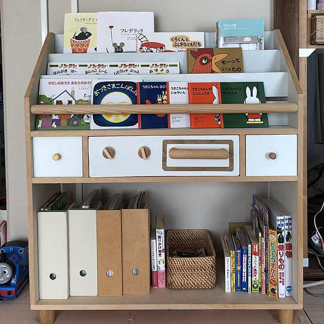 棚 手作り絵本棚のおすすめ商品とおしゃれな実例 | RoomClip 棚 手作り絵本棚のおすすめ商品とおしゃれな実例 | RoomClip