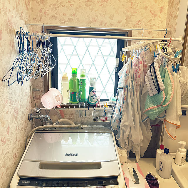 つっぱり棒＋ワイヤーネットで…/つっぱり棒/つっぱり棒の活用法/100均DIY/100均リメイク...などのインテリア実例 - 2023-04-10 14:10:01
