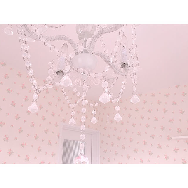 シャンデリア/姫部屋/壁紙/花柄/花柄壁紙...などのインテリア実例 - 2017-10-27 18:37:02