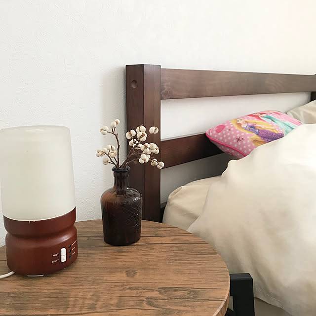 フランスアンティーク/アンティーク瓶/フラワーベース/アロマディフューザー/寝具はニトリ...などのインテリア実例 - 2020-04-17 22:39:17